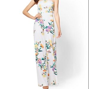 WHITE FLORAL STRAPLESS JUMPSUIT